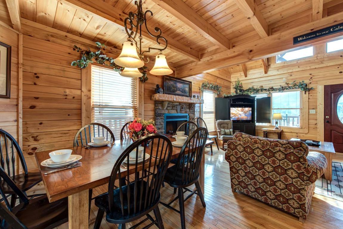 Serenity Peak Villa Pigeon Forge Exterior foto