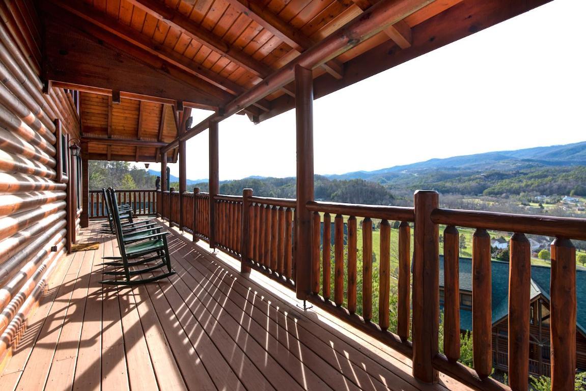 Serenity Peak Villa Pigeon Forge Exterior foto